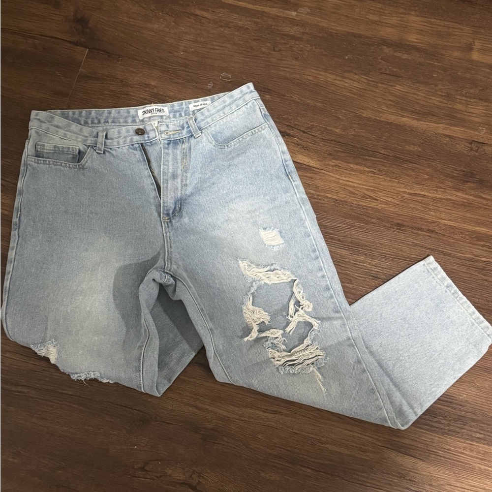 Skinny Fries Mom Jeans